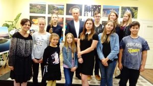 Pristatyta mokinių piešiniais iliustruota eilėraščių rinktinė Pristatyta mokinių piešiniais iliustruota eilėraščių rinktinė