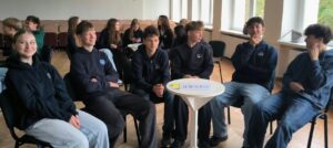 Aštuntokai dalyvavo viktorinoje „Gebu kurti gerovę“ Aštuntokai dalyvavo viktorinoje „Gebu kurti gerovę“